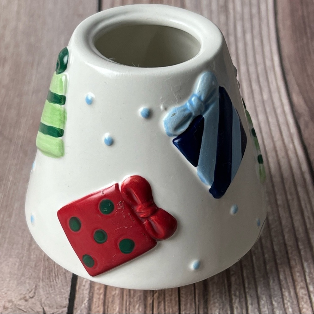 Yankee Candle White Ceramic shade  with Colorful Gift Designs